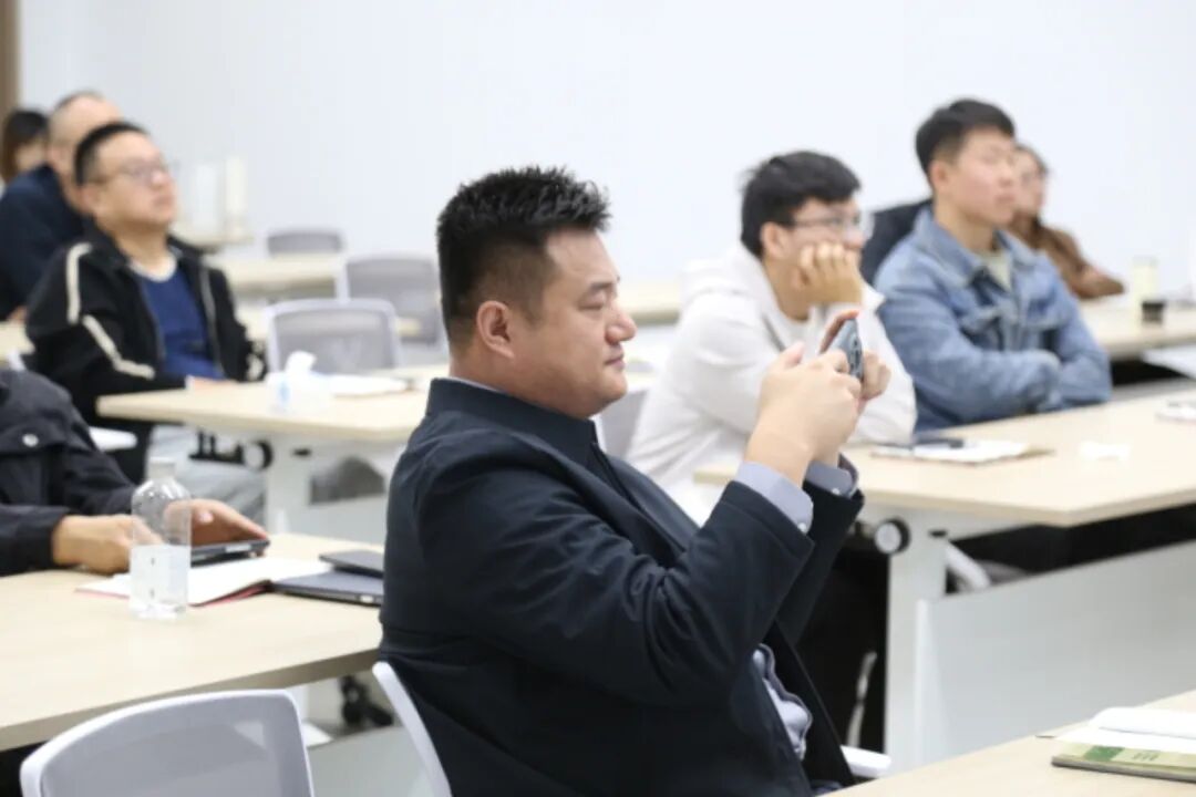 690d9860af102.jpg 6985e9c1fbc4b0bc3396ade42286f737.jpg